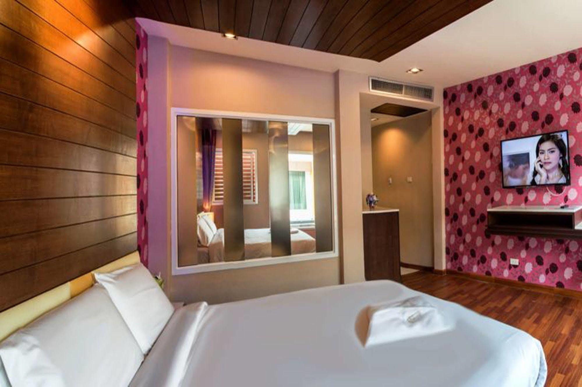 The Ring Hotel Hat Yai Extérieur photo